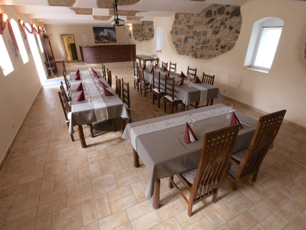 Hotel Pod Koksinem Spalene Porici Экстерьер фото